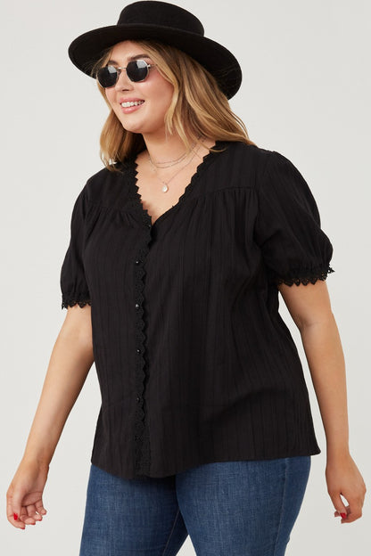 Lace Trim Top in Plus Size