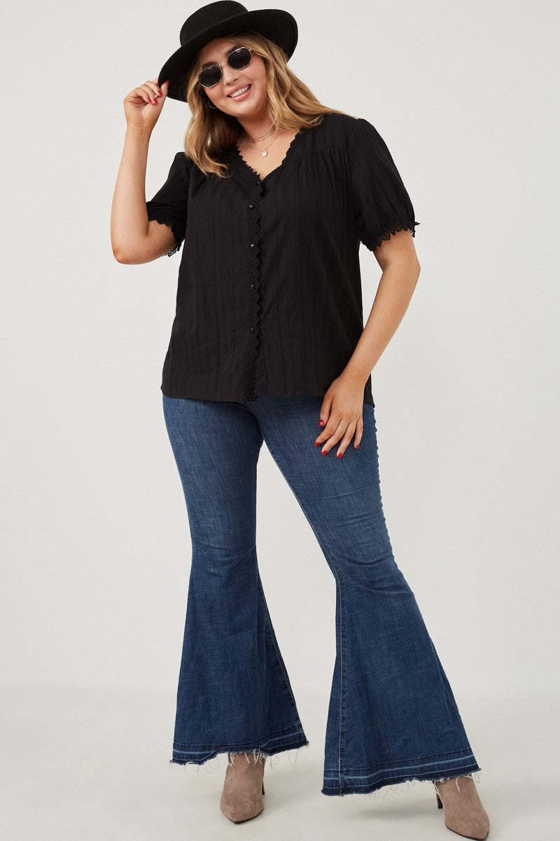 Lace Trim Top in Plus Size