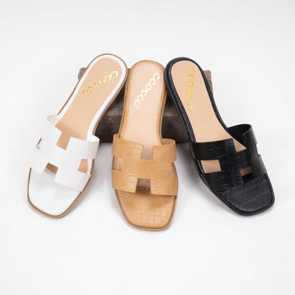 Inez Sandal x White