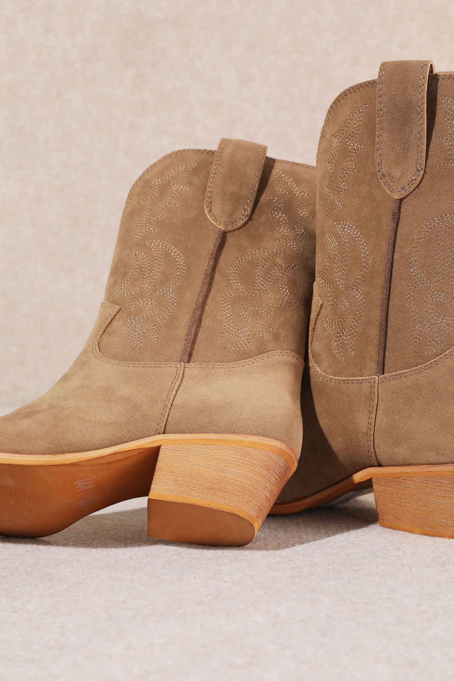 Nelly Suede Boots