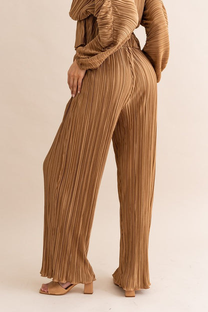 Pleated Bottoms in Cinnamon