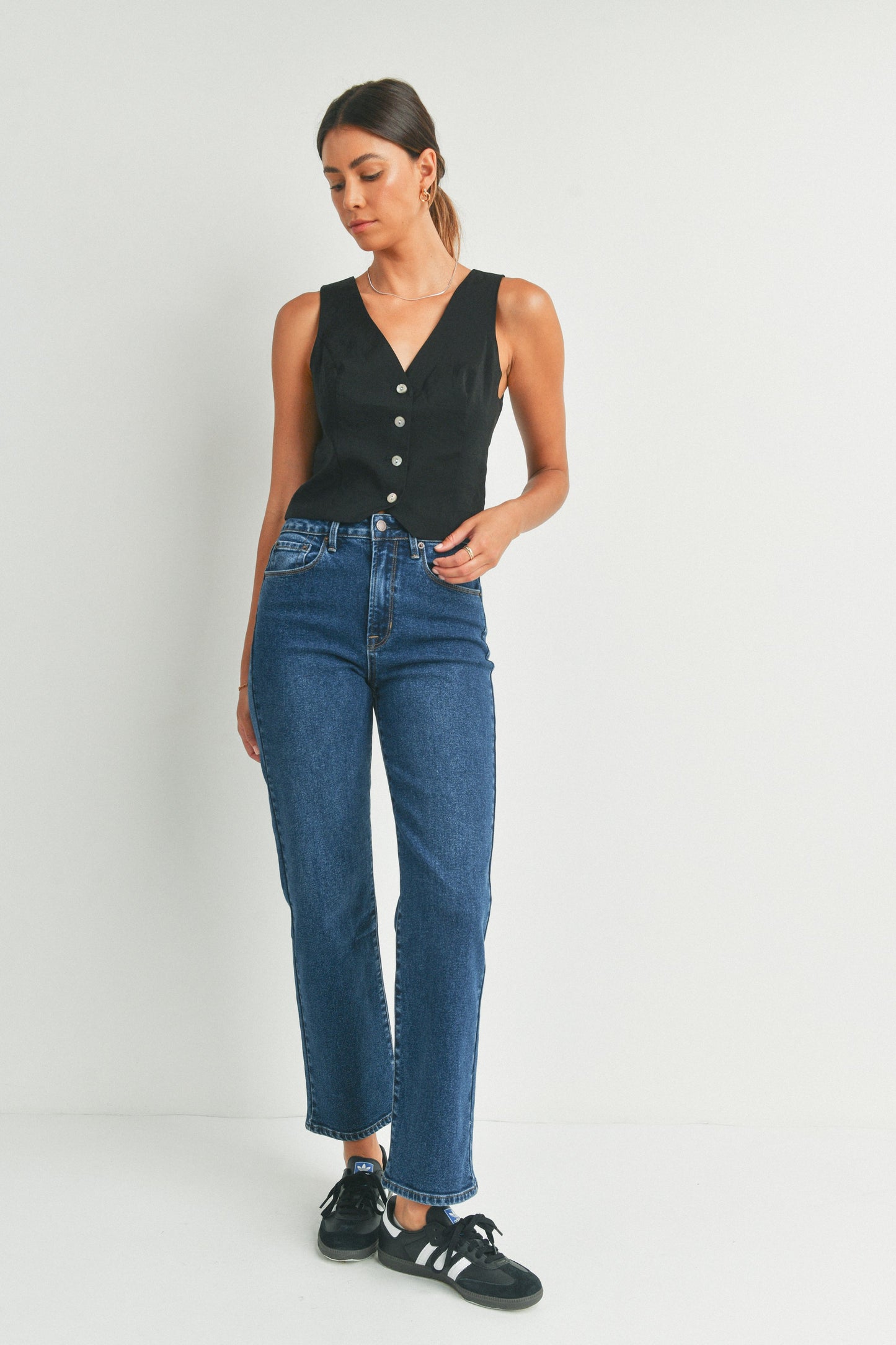 Relaxed Straight Jeans