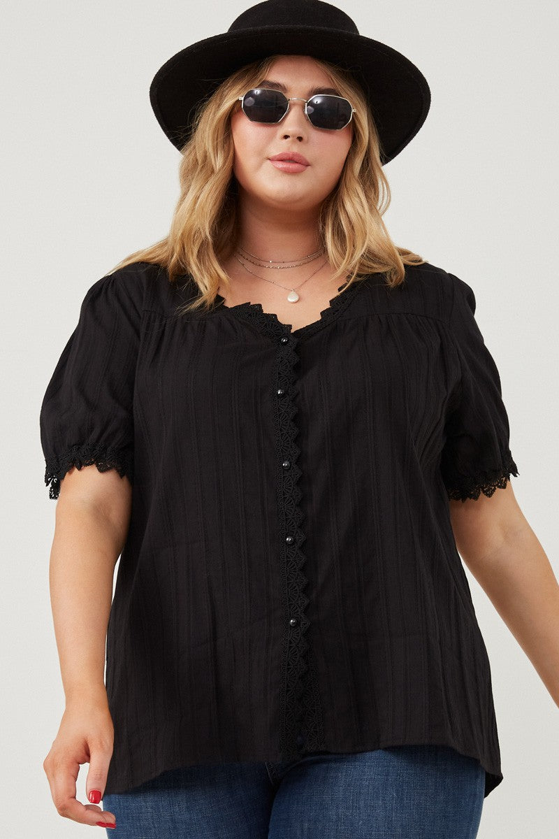 Lace Trim Top in Plus Size